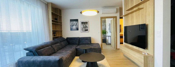Prenájom krásny 2 izbový byt, centrum mesta, 40m2 terasa