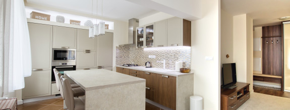 Predaj nadštandardný 3 izbový byt, centrum mesta, tehlová bytovka