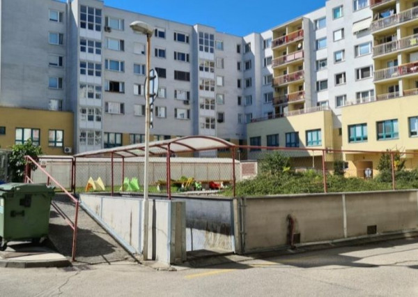 Predaj garáž, Bratislava - Ružinov, 16m2, elektrina