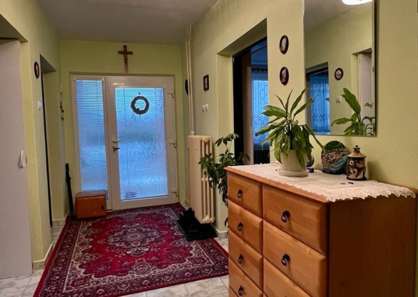 Predaj 6 izbový RD, Chrenová, 750m2 pozemok,všetky IS