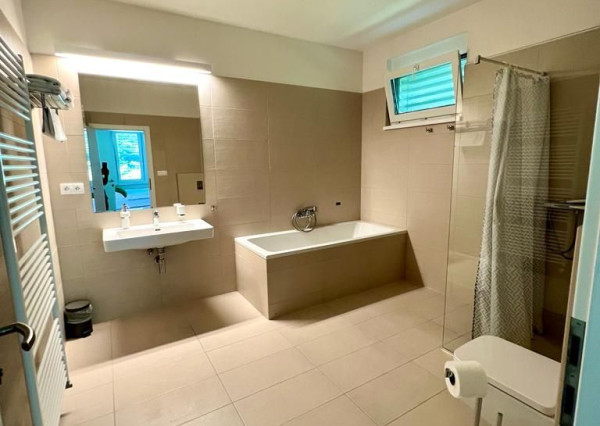 Predaj penzión s 9 apartmánmi, Trenčianske Teplice EXKLUZÍVNE!