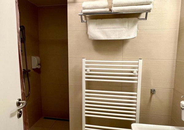 Predaj penzión s 9 apartmánmi, Trenčianske Teplice EXKLUZÍVNE!