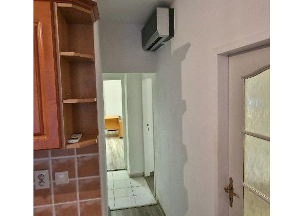 Prenájom 3 izbový byt, centrum - Párovce, balkón