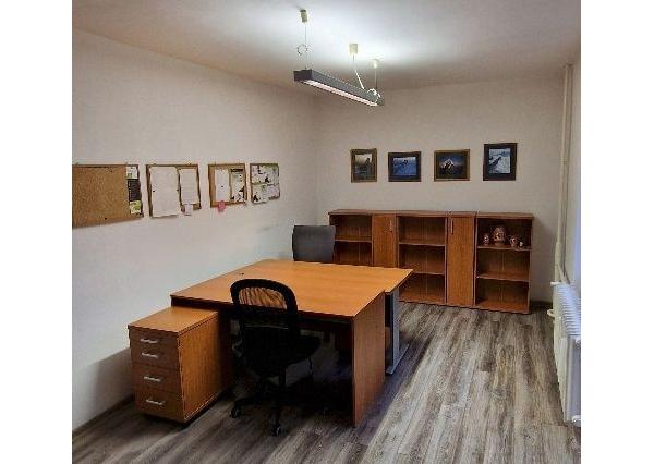 Prenájom 3 izbový byt, centrum - Párovce, balkón