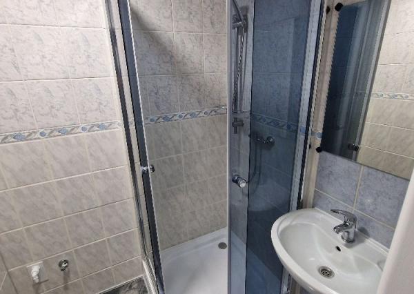 Prenájom 3 izbový byt, centrum - Párovce, balkón