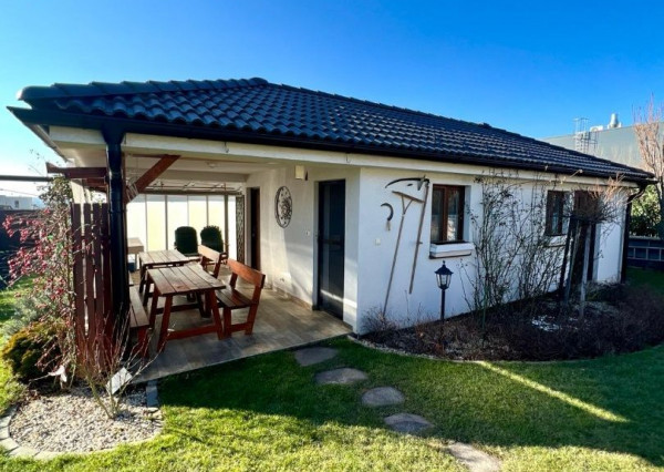 Predaj 4izb.rodinný dom Nitra, pozemok 9á, domček 50m2 na záhrade