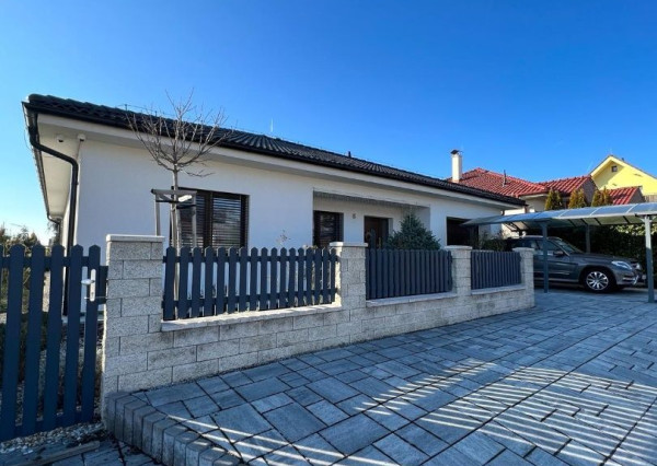 Predaj 4izb.rodinný dom Nitra, pozemok 9á, domček 50m2 na záhrade