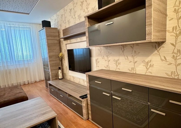 Predaj veľký 2 izbový byt, balkón, zariadený, Klokočina