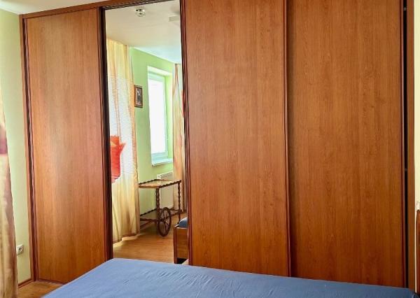 Predaj veľký 2 izbový byt, balkón, zariadený, Klokočina