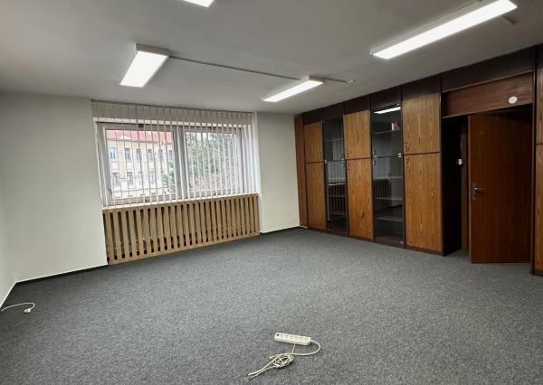 Prenájom kancelársky priestor, úplne centrum mesta, 62m2