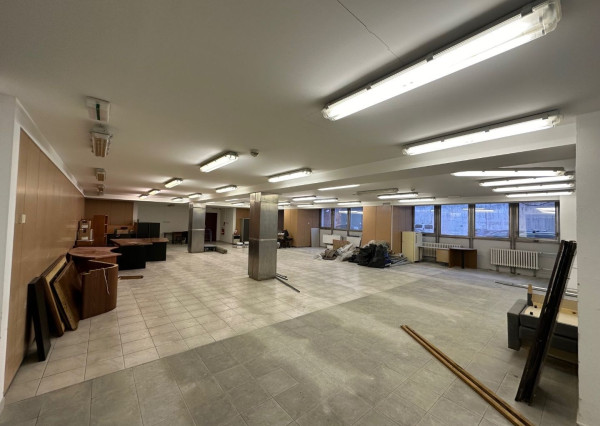 Prenájom veľkometrážny priestor, úplne centrum mesta, 287 m2