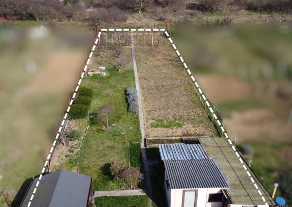 Predaj 4 izbový rodinný dom, 9á krásny pozemok pod lesom, garáž, Nitra