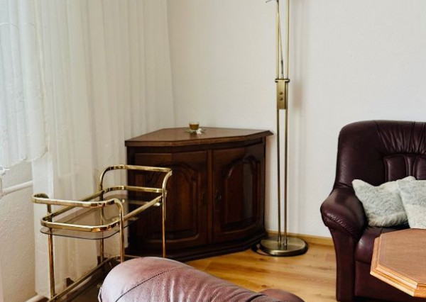 Predaj 4 izbový rodinný dom, 9á krásny pozemok pod lesom, garáž, Nitra