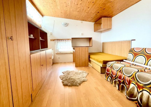 Chata aj na celoročné využitie v tichom prostredí plnej zelene, Hiadeľ