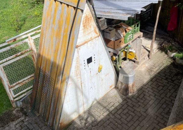 Chata aj na celoročné využitie v tichom prostredí plnej zelene, Hiadeľ