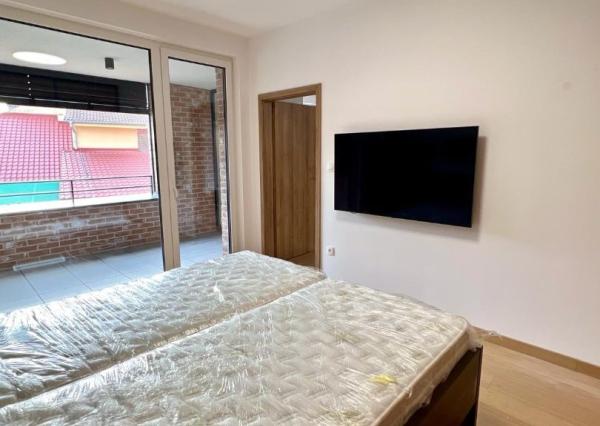 Prenájom 3izbový byt pod Hradom, ul.Podzámska, 2 park.miesta v garáži