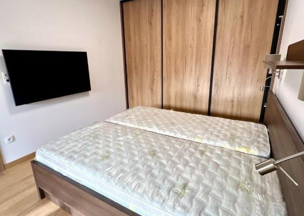 Prenájom 3izbový byt pod Hradom, ul.Podzámska, 2 park.miesta v garáži