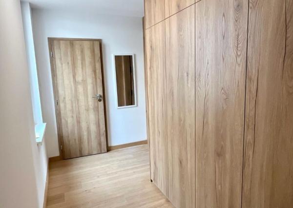 Prenájom 3izbový byt pod Hradom, ul.Podzámska, 2 park.miesta v garáži