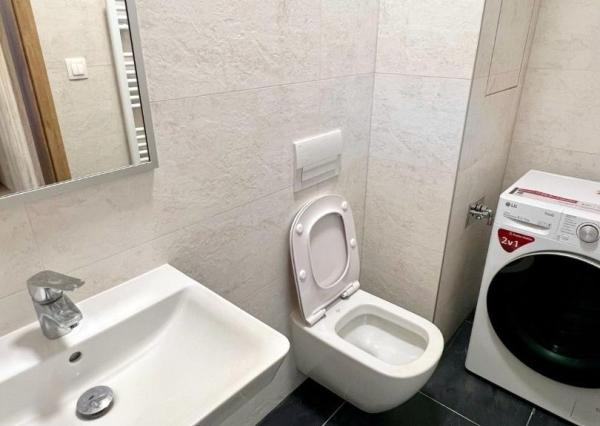 Prenájom 3izbový byt pod Hradom, ul.Podzámska, 2 park.miesta v garáži