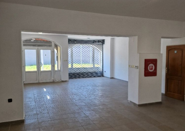 Prenájom obchodný priestor 86m2, pri autobusovej stanici