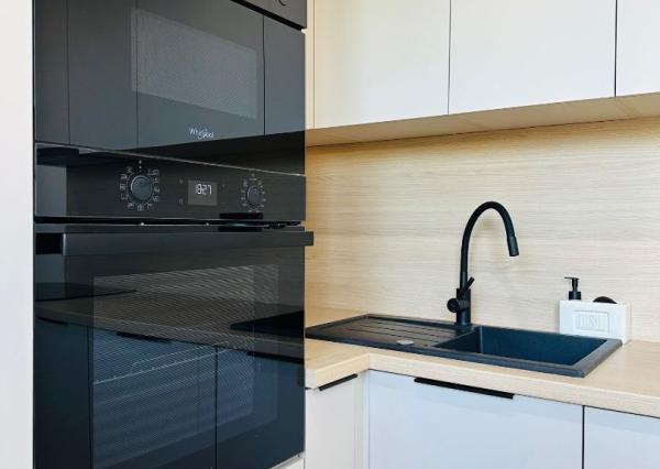 Predaj krásny 2 izbový byt, balkón, čerstvá rekonštrukcia, centrum mesta