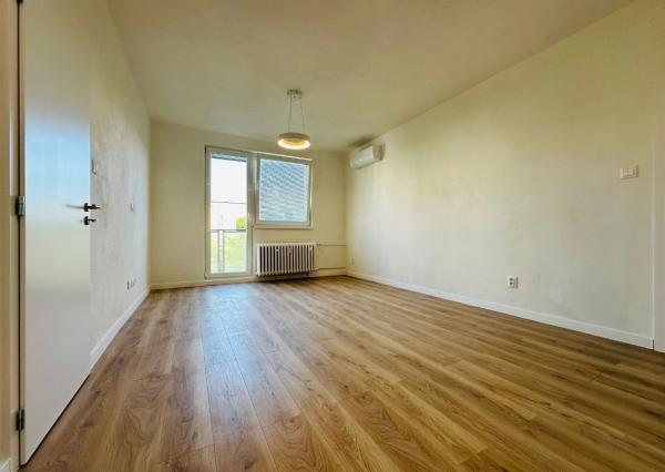 Predaj krásny 2 izbový byt, balkón, čerstvá rekonštrukcia, centrum mesta