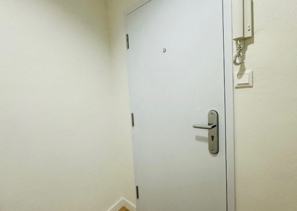 Predaj krásny 2 izbový byt, balkón, čerstvá rekonštrukcia, centrum mesta