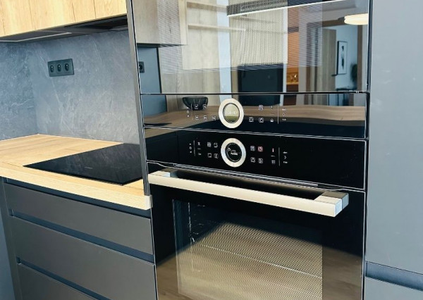 Prenájom krásny 2 izbový byt, centrum mesta, 40m2 terasa