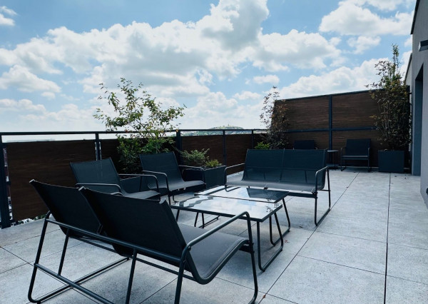 Prenájom krásny 2 izbový byt, centrum mesta, 40m2 terasa