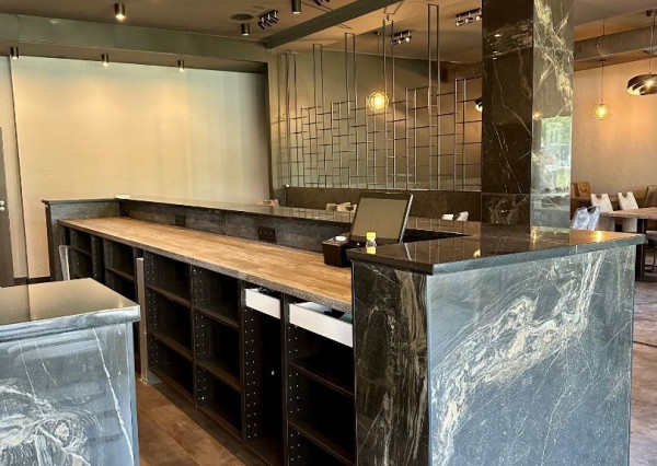 Odstúpenie luxusnej prevádzky, úplne centrum mesta, kompletne zariadená