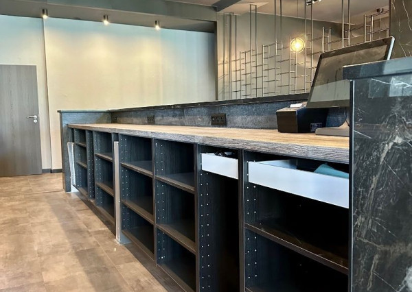 Odstúpenie luxusnej prevádzky, úplne centrum mesta, kompletne zariadená