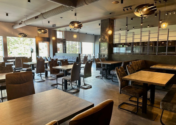 Odstúpenie luxusnej prevádzky, úplne centrum mesta, kompletne zariadená