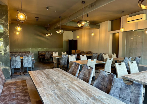 Odstúpenie luxusnej prevádzky, úplne centrum mesta, kompletne zariadená