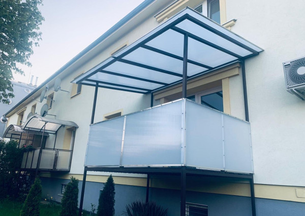 Prenájom nadštandardný 2 izbový byt, terasa, Staré mesto