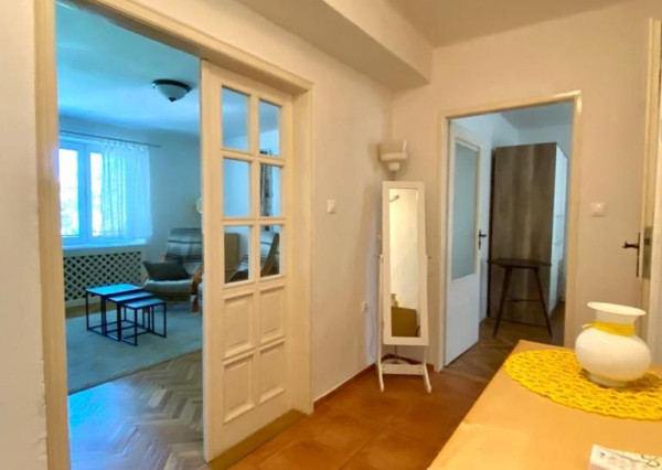 Prenájom 2,5 izb.byt centrum,pri parku,tehlová bytovka