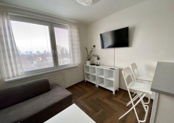 Prenájom 1 izbový byt, zariadený, Chrenová