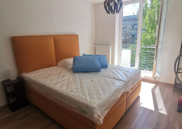 Prenájom krásny 2 izbový byt pod hradom, balkón, centrum mesta