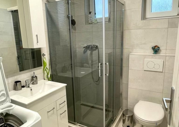 Prenájom 2izb.byt so záhradou v samostatnom RD, Zobor