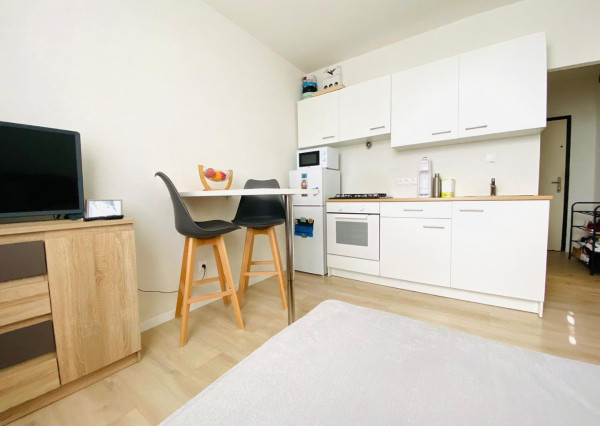 Prenájom pekný 1 izbový byt, zariadený, balkón, Klokočina