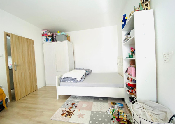 Prenájom pekný 1 izbový byt, zariadený, balkón, Klokočina