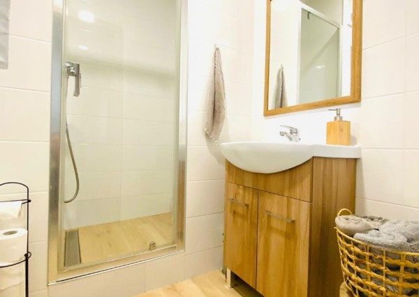 Prenájom pekný 1 izbový byt, zariadený, balkón, Klokočina