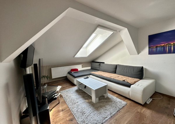 Prenájom 2 izbový byt v rodinnom dome, kompletne zariadený, záhrada