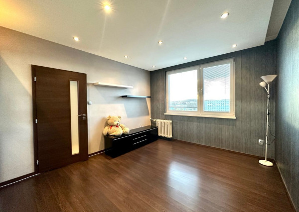 Prenájom 1 izbový byt, Chrenová I. , čiastočne zariadený