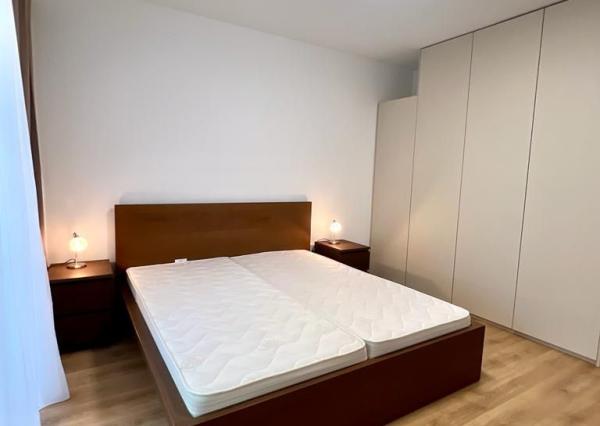 Prenájom novostavba 4izb.byt 99m2, centrum, 2 garážové státia