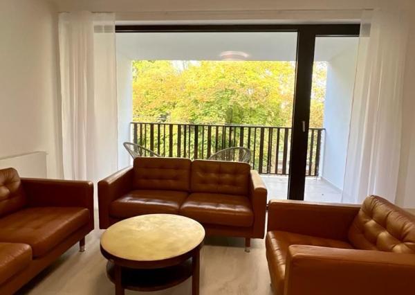 Prenájom novostavba 4izb.byt 99m2, centrum, 2 garážové státia