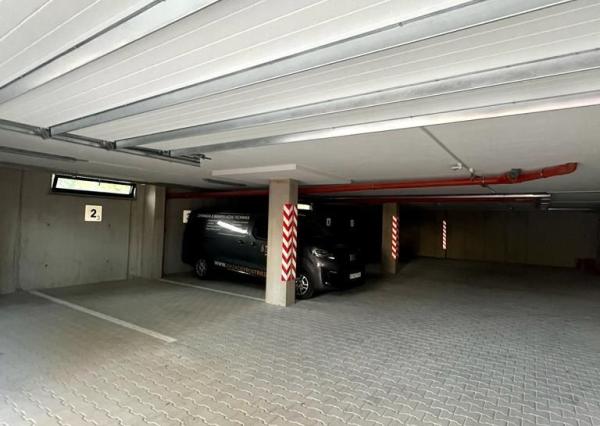 Prenájom novostavba 4izb.byt 99m2, centrum, 2 garážové státia