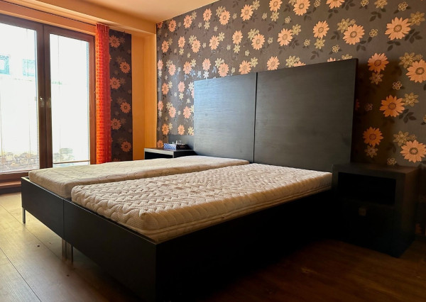 Prenájom veľký 5 izbový rodinný dom, Zobor, 9,6á pozemok
