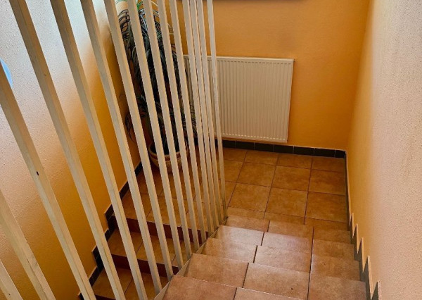 Prenájom veľký 5 izbový rodinný dom, Zobor, 9,6á pozemok