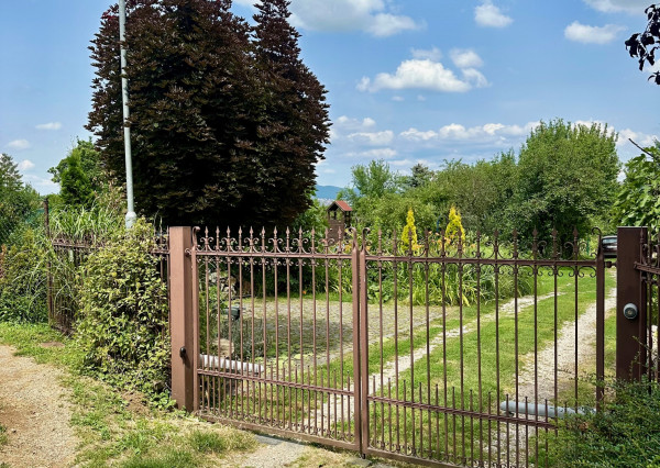 Predaj stavebný pozemok, 7,4 á, Čermáň