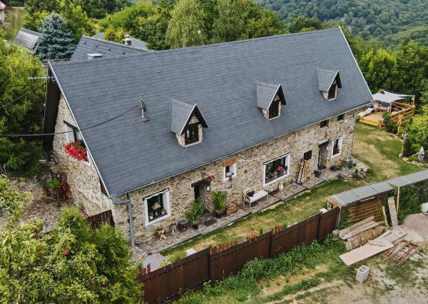 Predaj kamenná chalupa Jedľové Kostoľany, pozemok 15á EXKLUZÍVNE!